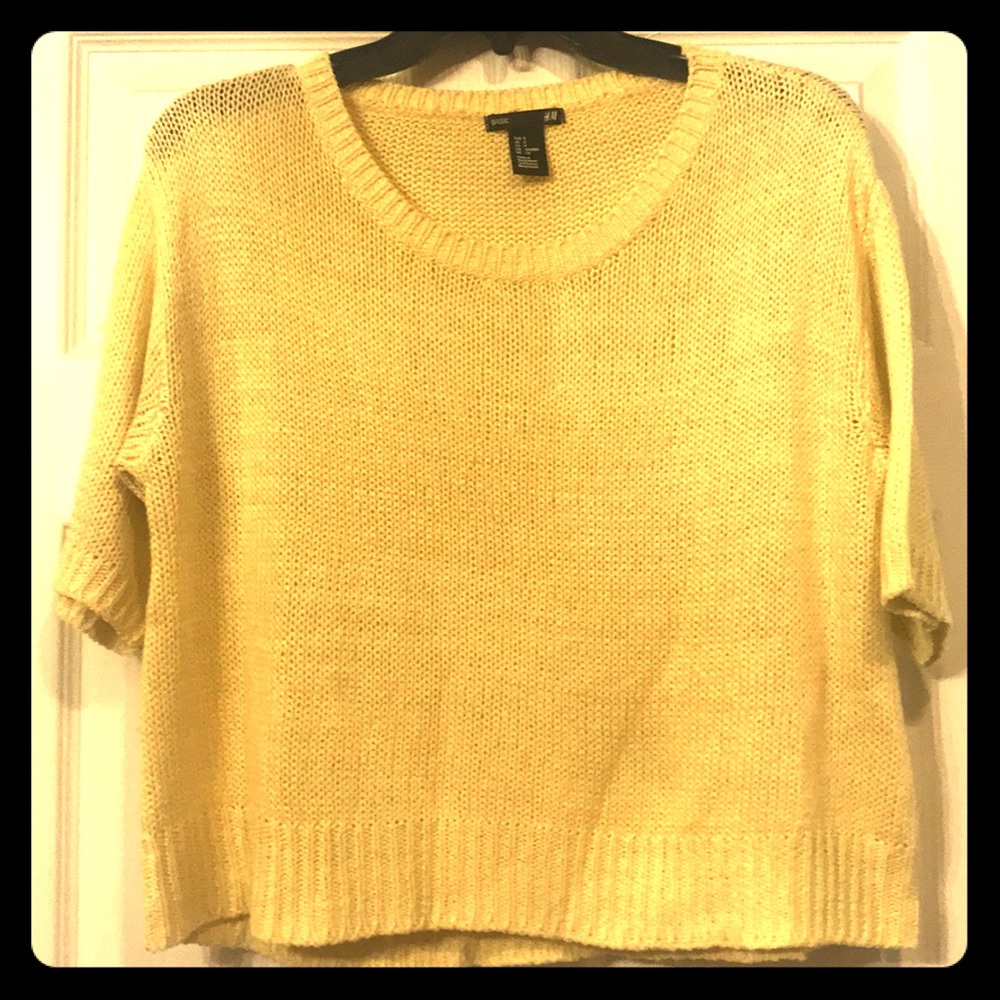 H & M short sleeve small yellow sweater.